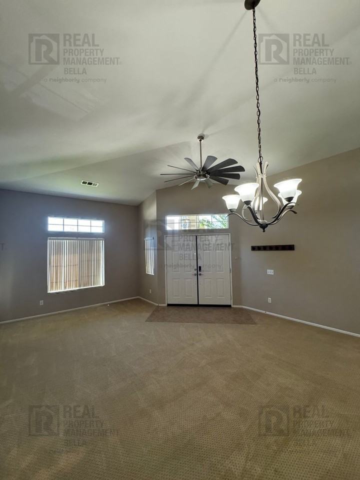 756 Conlon Dr - Photo 6 of 50