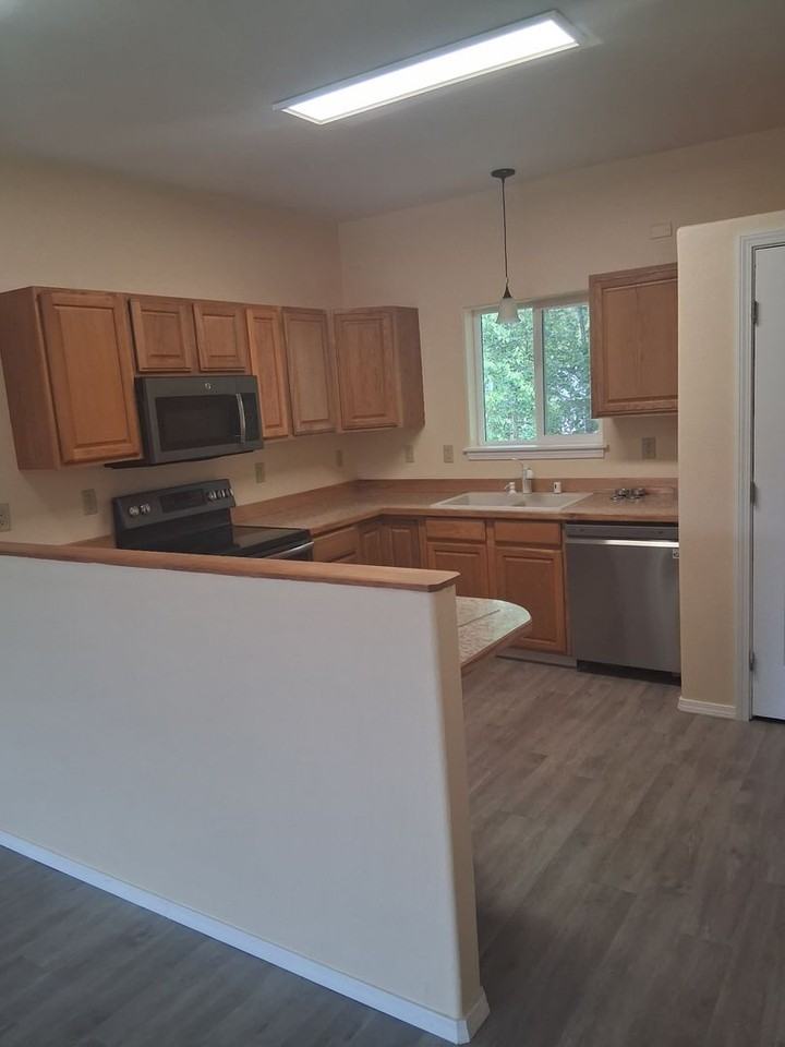 3251 E Gislason Dr - Photo 7 of 9