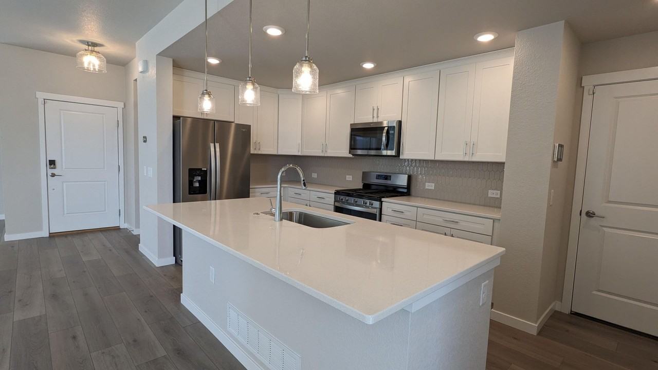 17606 Lucky Penny Ln - Photo 3 of 50