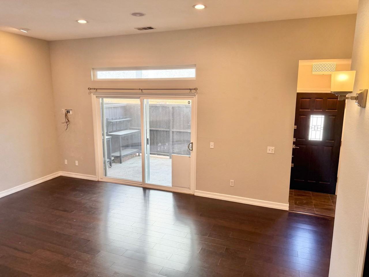 408 N Broadway - Photo 2 of 23