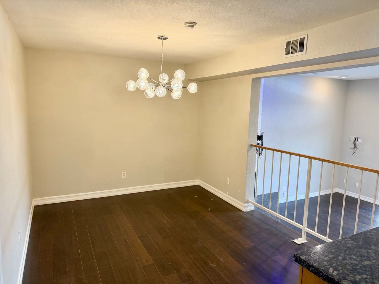 408 N Broadway - Photo 4 of 23