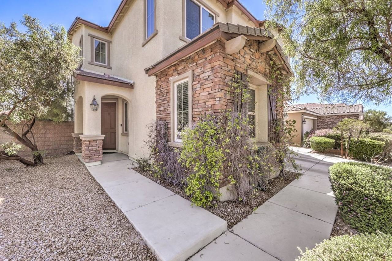 2815 Shining Sun Way - Photo 3 of 28