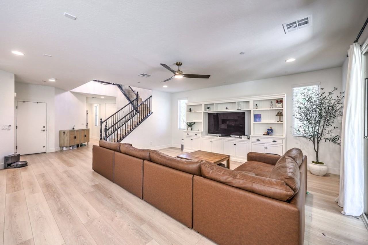 2815 Shining Sun Way - Photo 4 of 28
