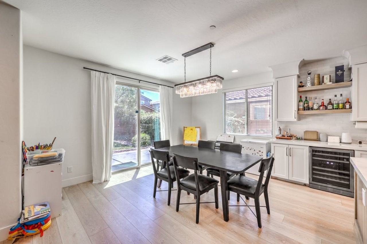 2815 Shining Sun Way - Photo 6 of 28