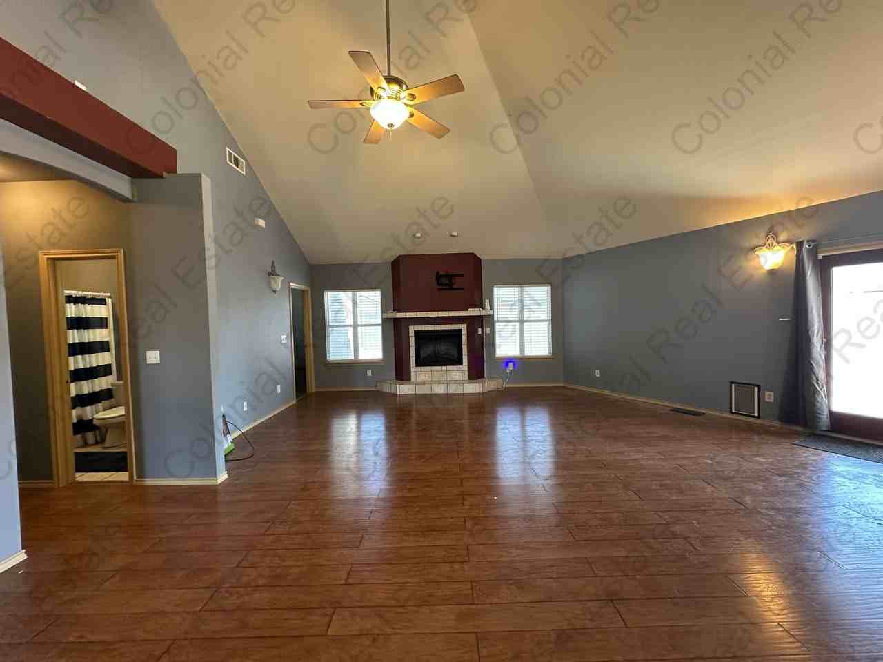 124 Gail Jackson Ct - Photo 4 of 18
