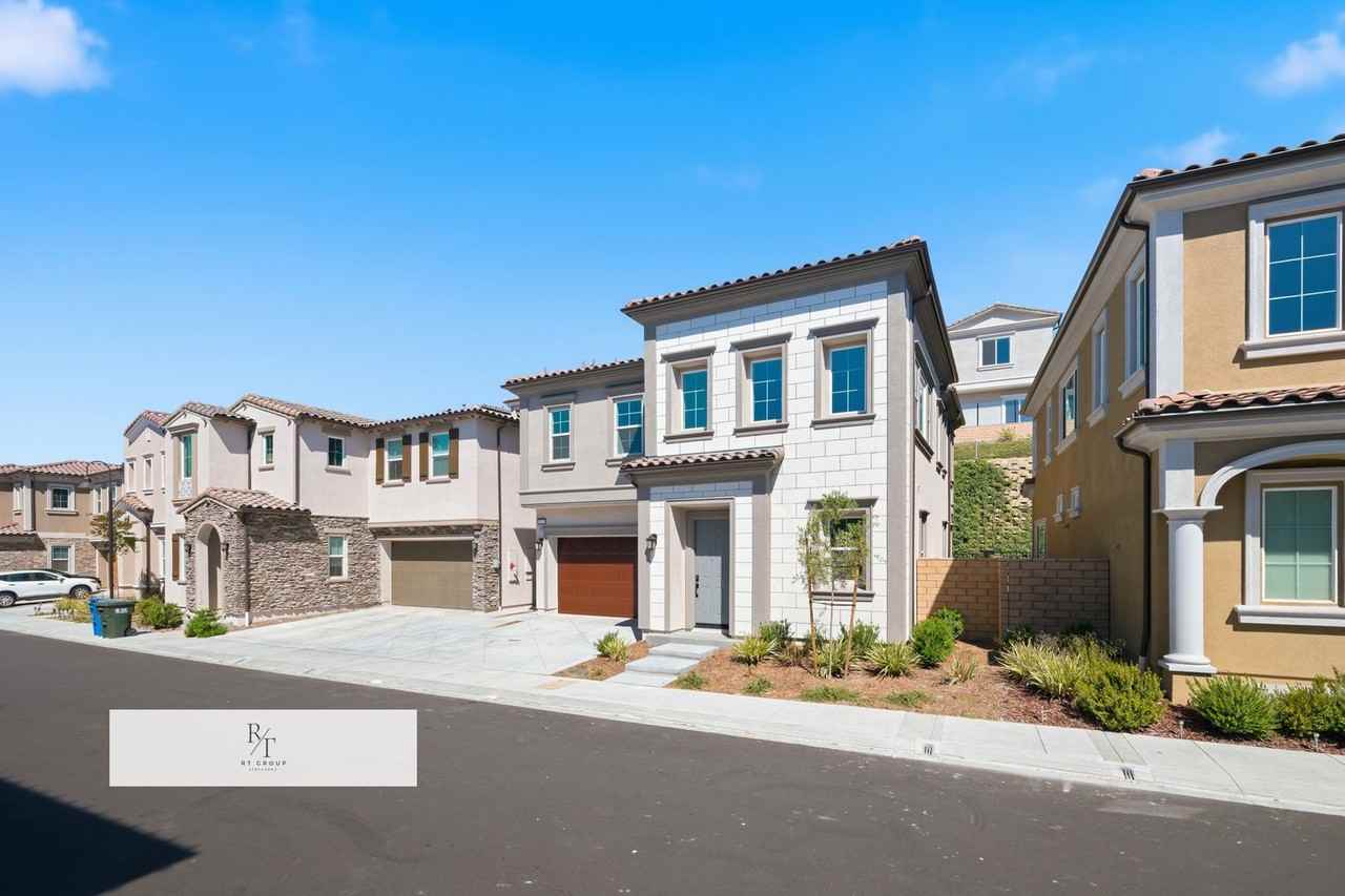 22115 Portofino Dr - Photo 2 of 40