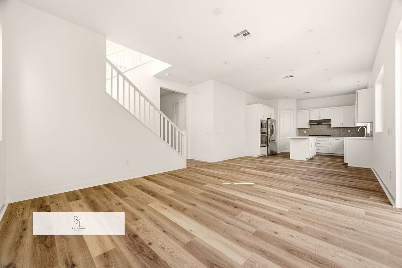 22115 Portofino Dr - Photo 5 of 40