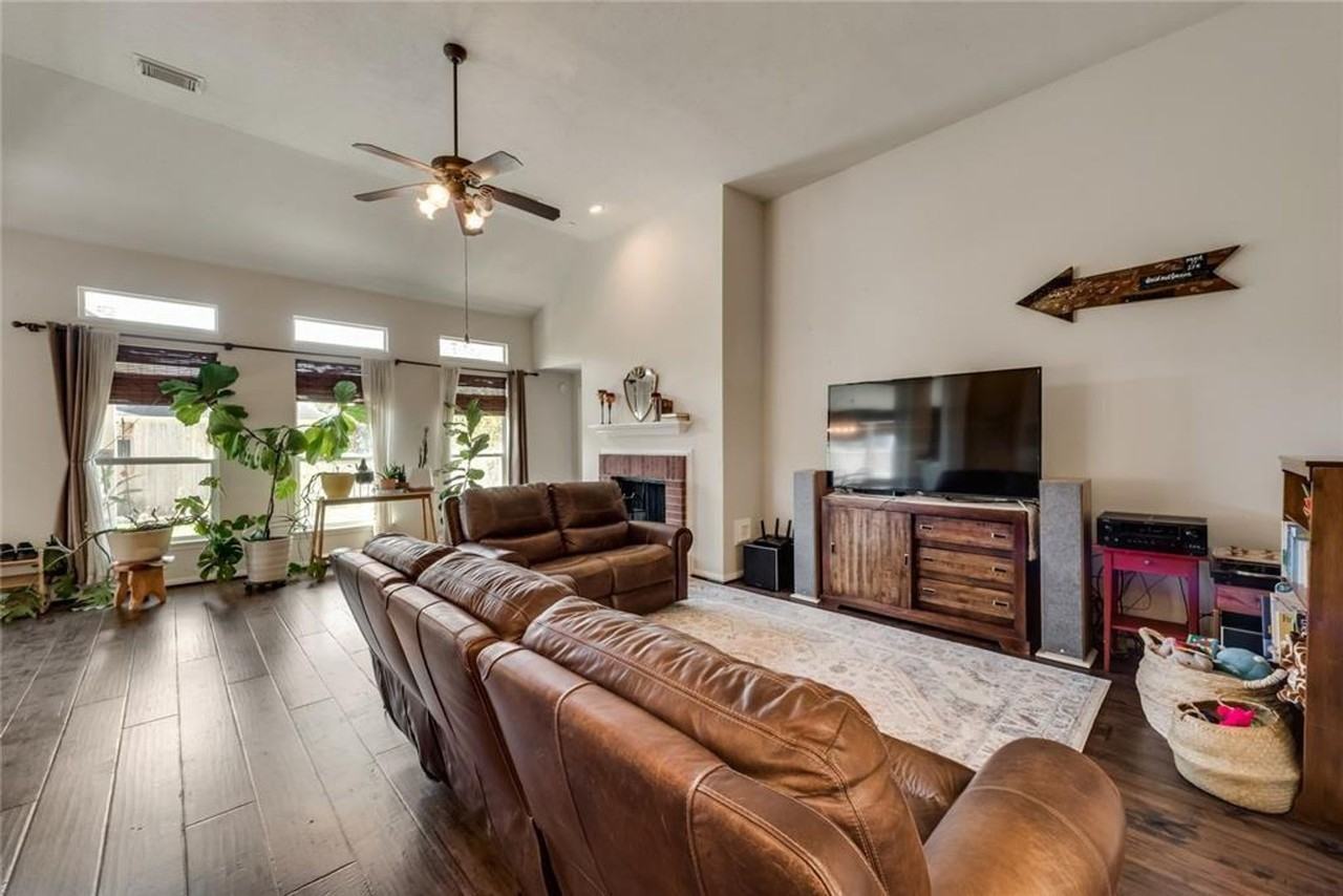 7018 Paradise Park Bnd - Photo 6 of 18