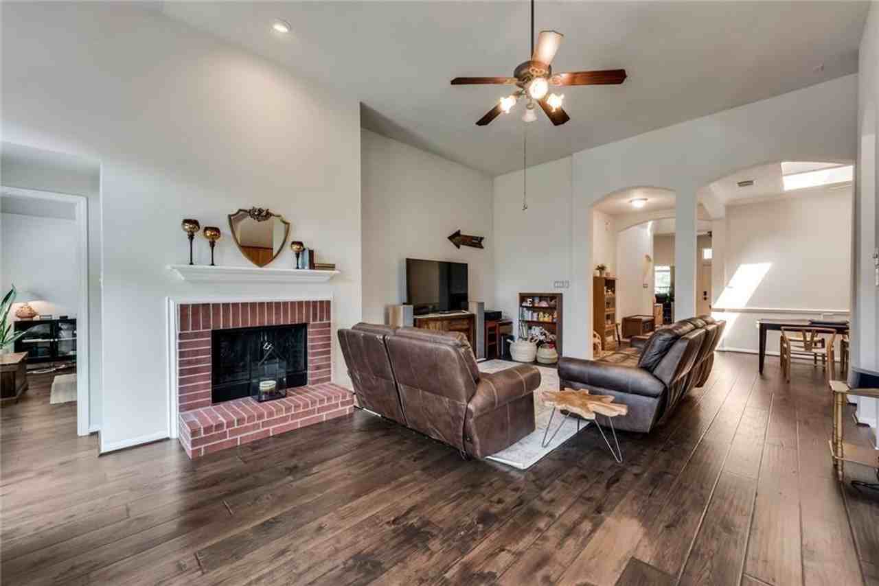 7018 Paradise Park Bnd - Photo 7 of 18