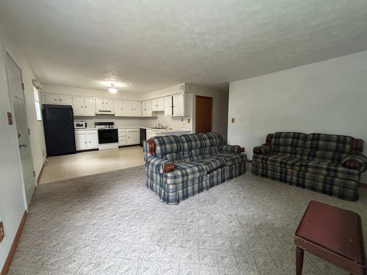 198 Eastland Ave - Photo 6 of 17