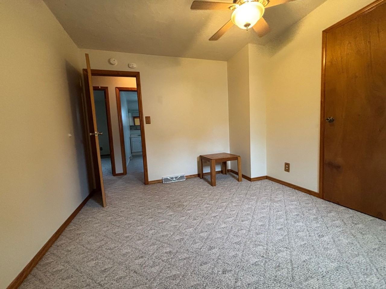 198 Eastland Ave - Photo 7 of 17