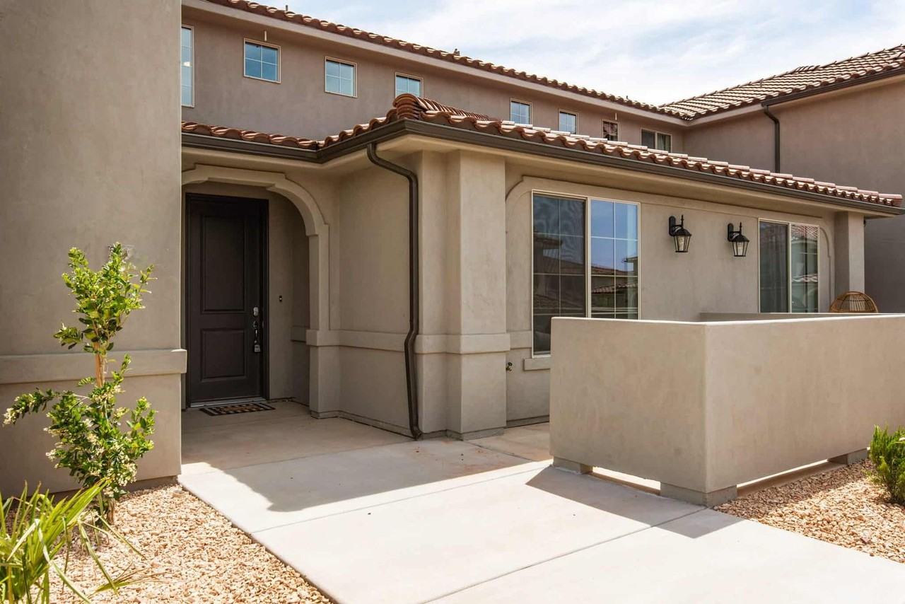 1197 N Bello Aly - Photo 2 of 25
