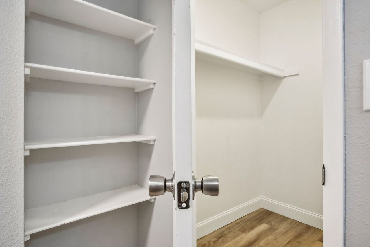 Rosemont Terrace - Photo 4 of 37