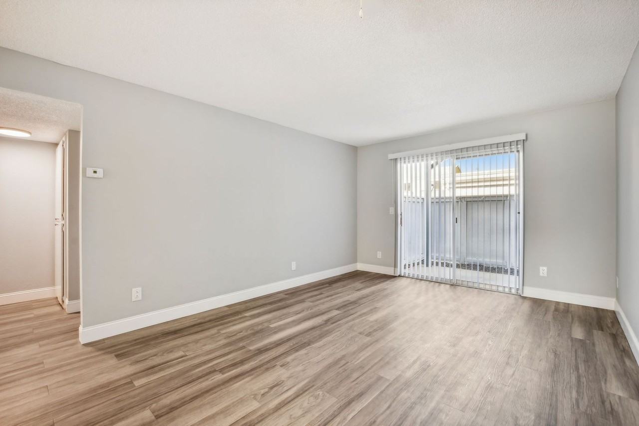 Rosemont Terrace - Photo 7 of 37