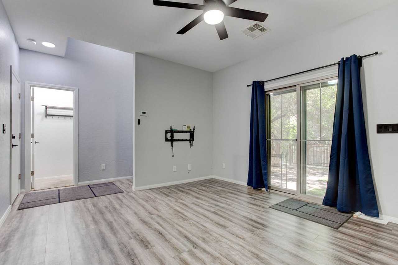 7724 Vibrant Thread Ct - Photo 2 of 43