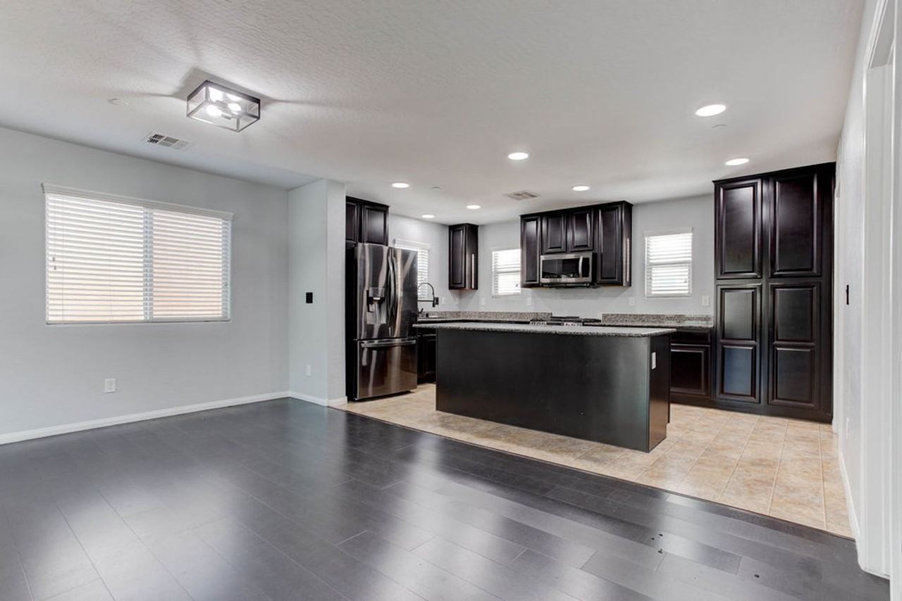 7724 Vibrant Thread Ct - Photo 5 of 43