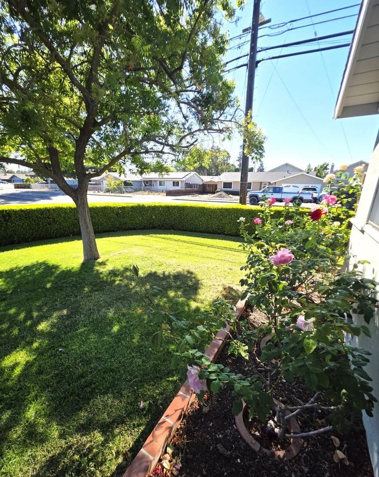 4001 Roland Dr - Photo 5 of 44