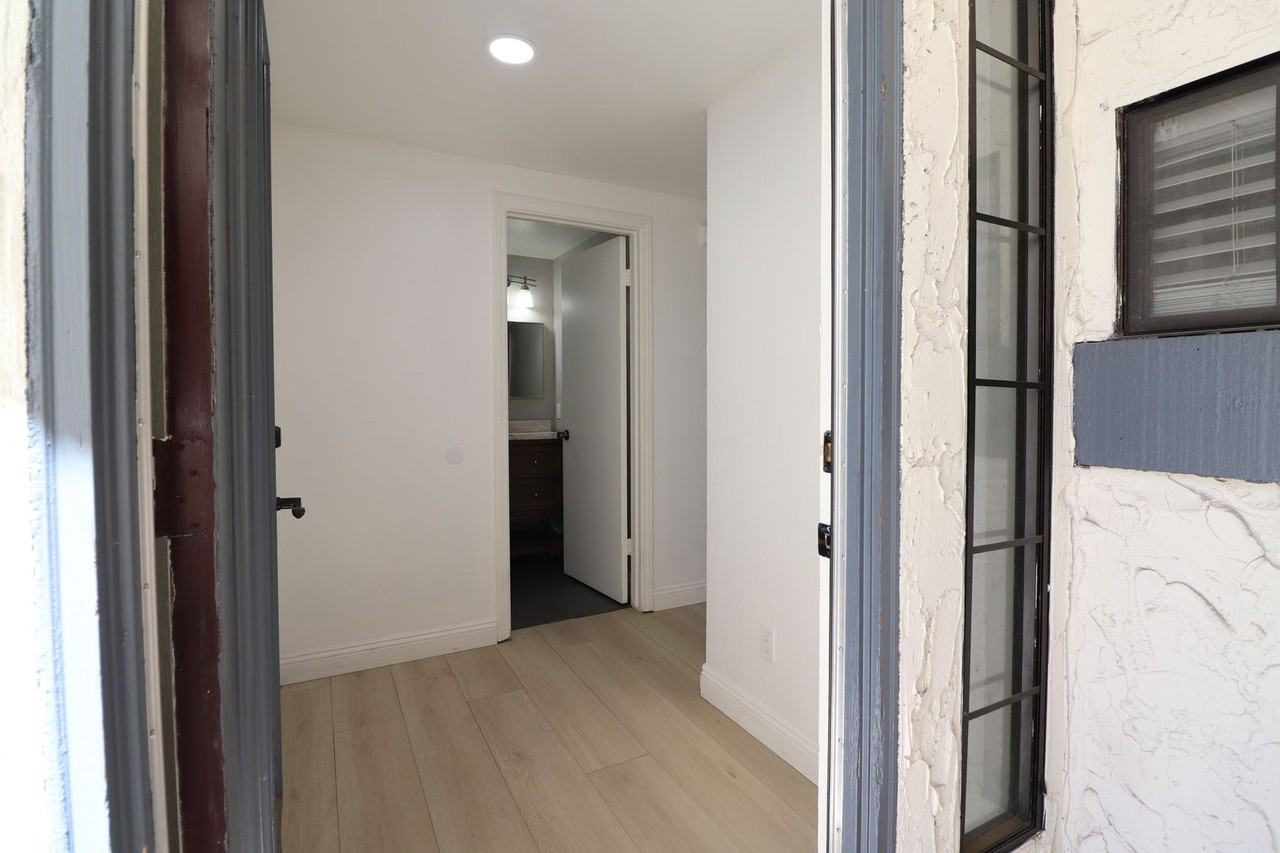 432 N Center Ct - Photo 2 of 18