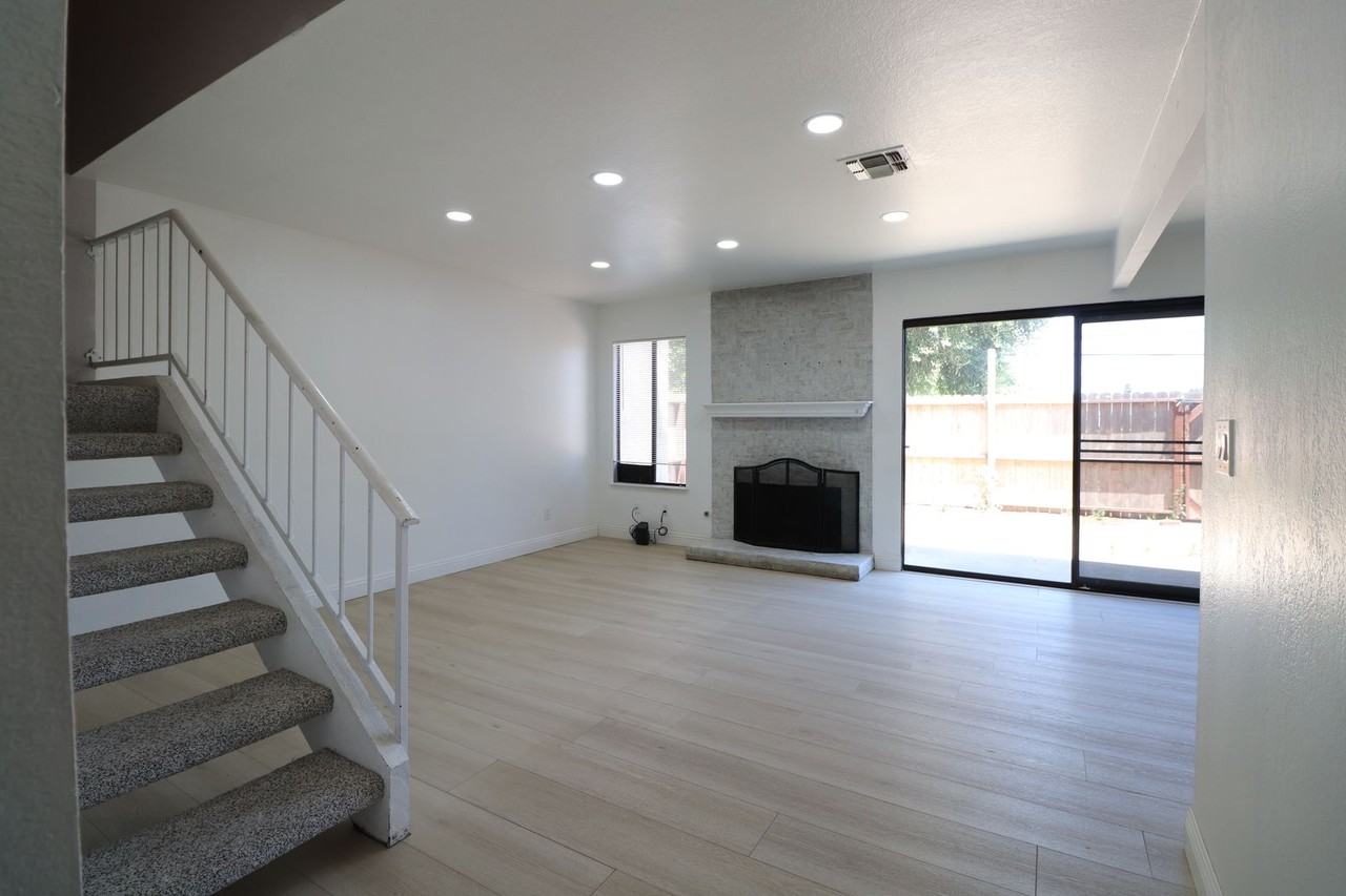 432 N Center Ct - Photo 5 of 18