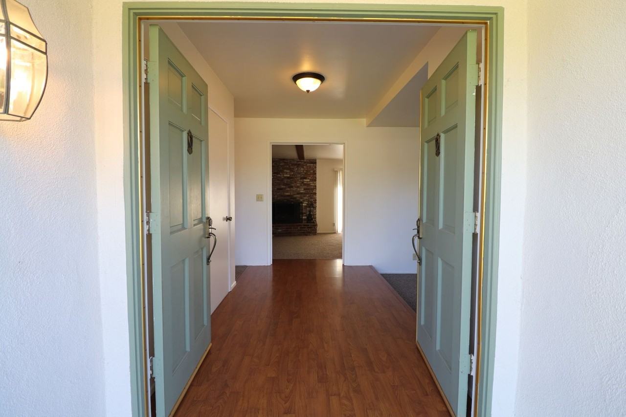 630 Newcastle Cir - Photo 2 of 14