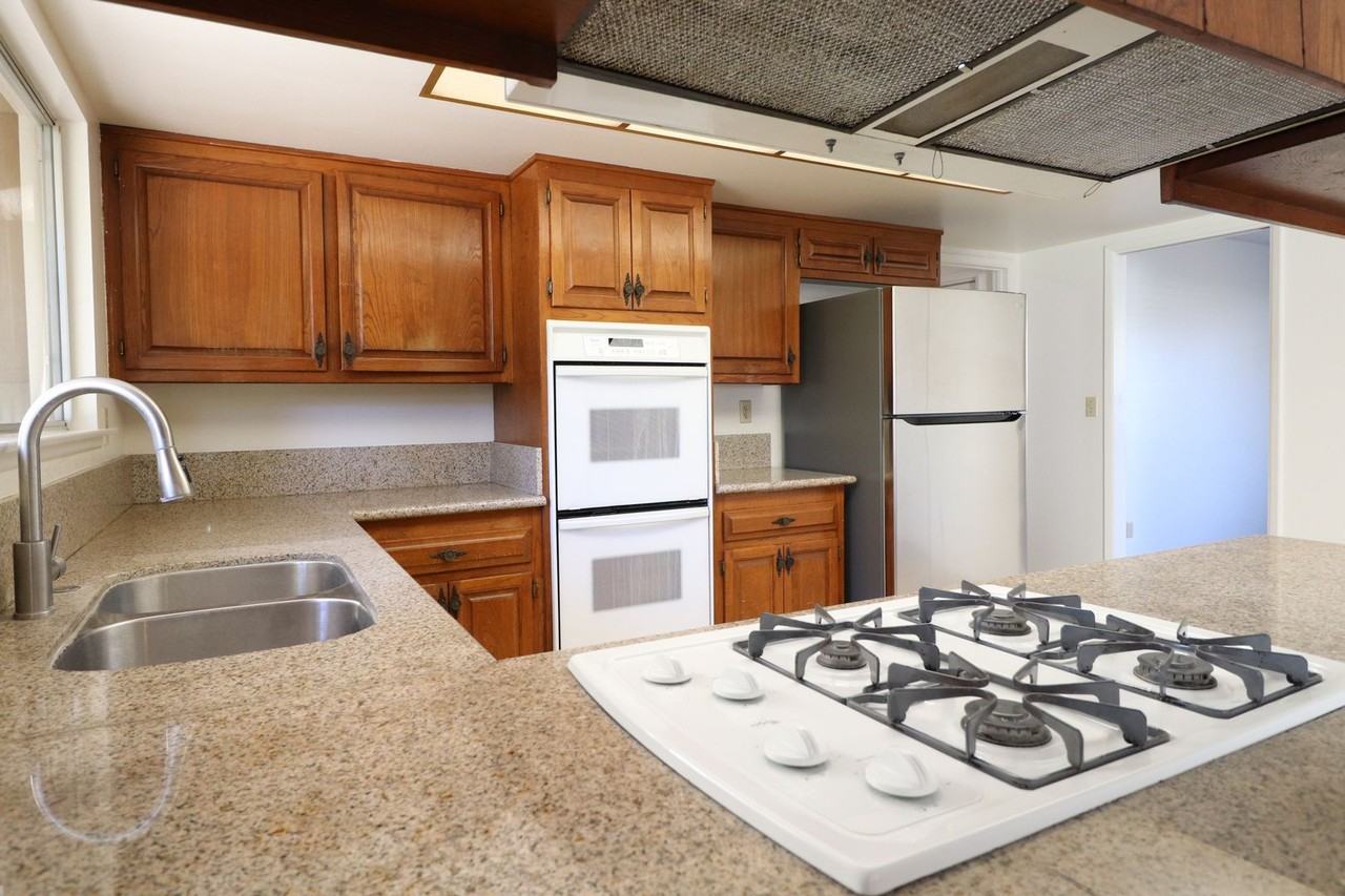 630 Newcastle Cir - Photo 6 of 14