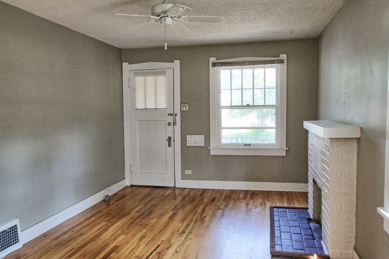 505 S Gaylord St - Photo 2 of 20