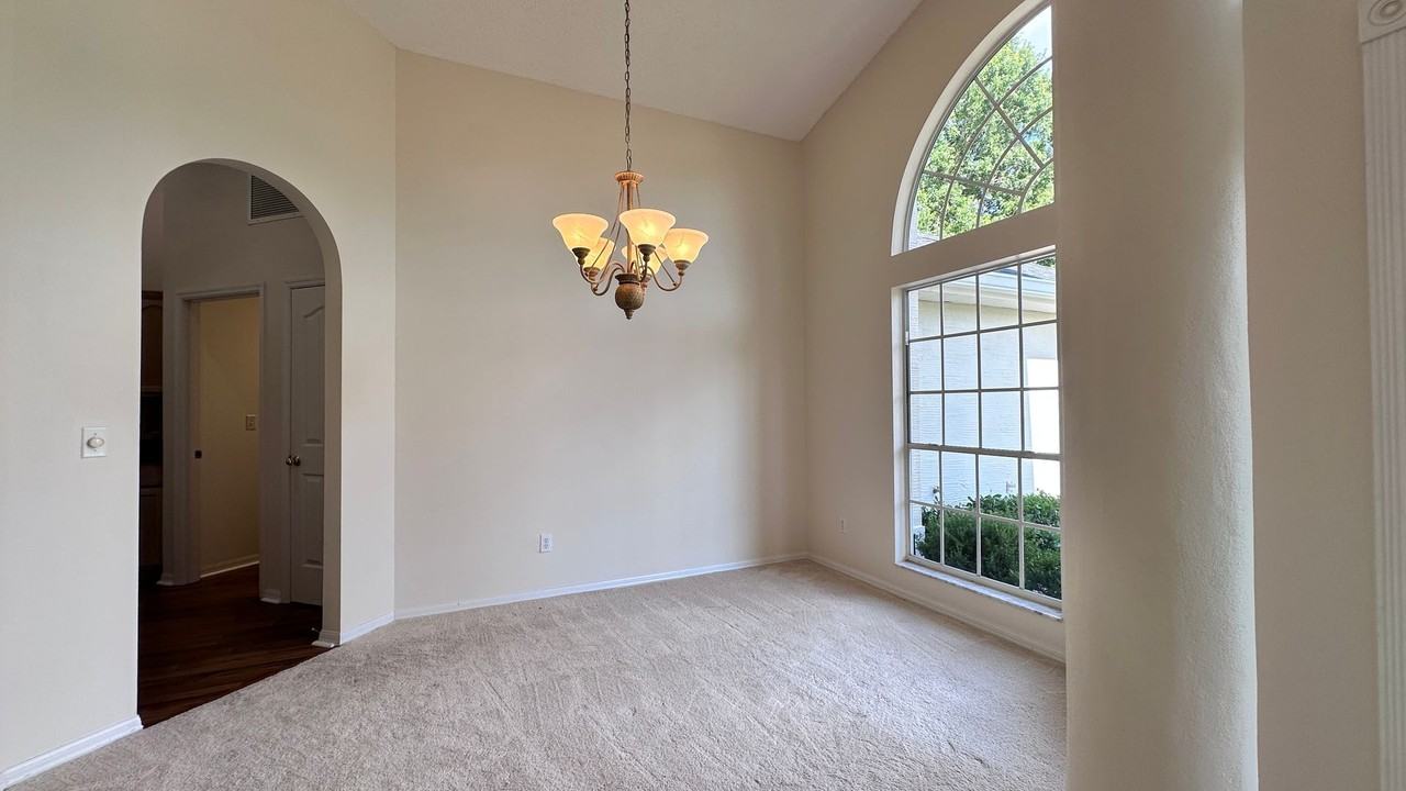 7468 Aprelle Dr - Photo 6 of 50