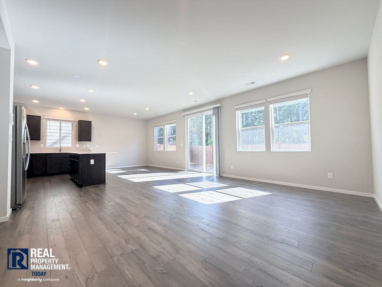 10730 188th St E - Photo 2 of 25