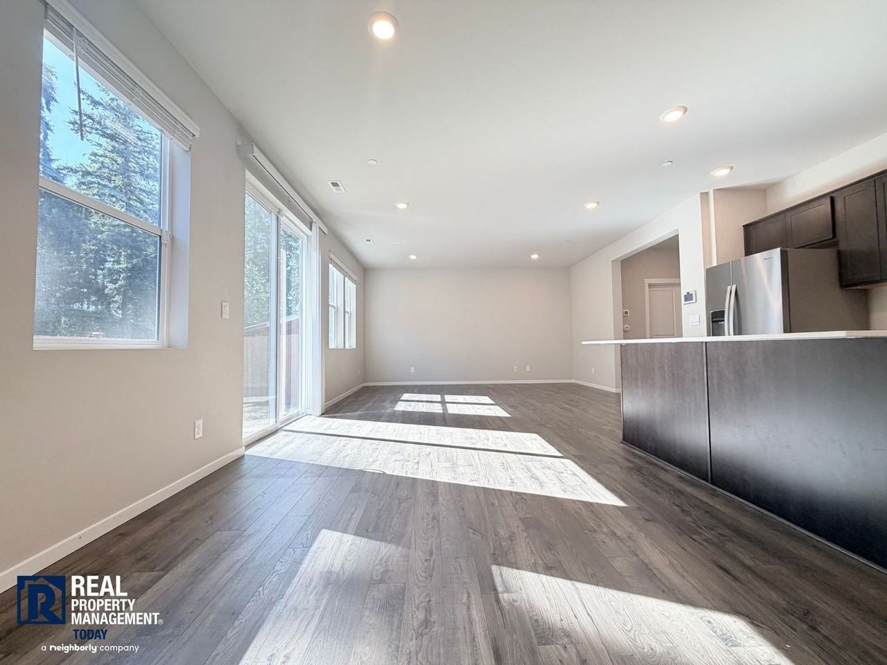 10730 188th St E - Photo 6 of 25