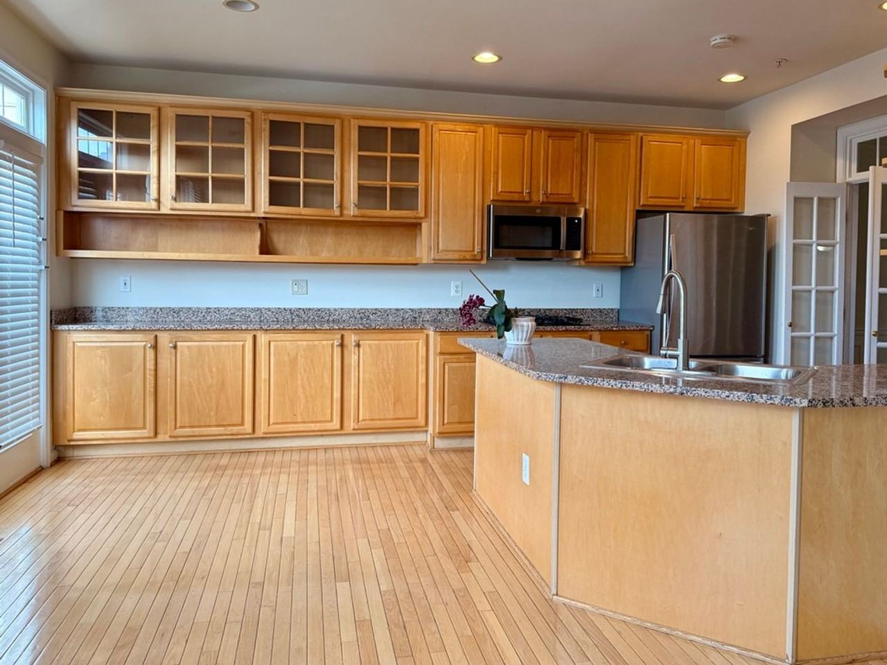 6130 Stonehenge Pl - Photo 4 of 32