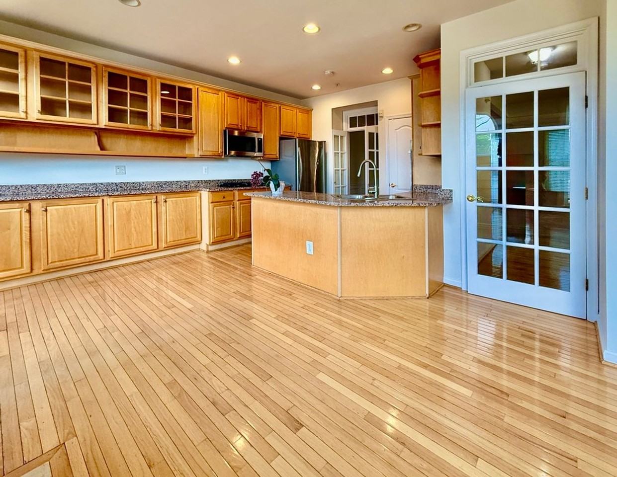 6130 Stonehenge Pl - Photo 5 of 32