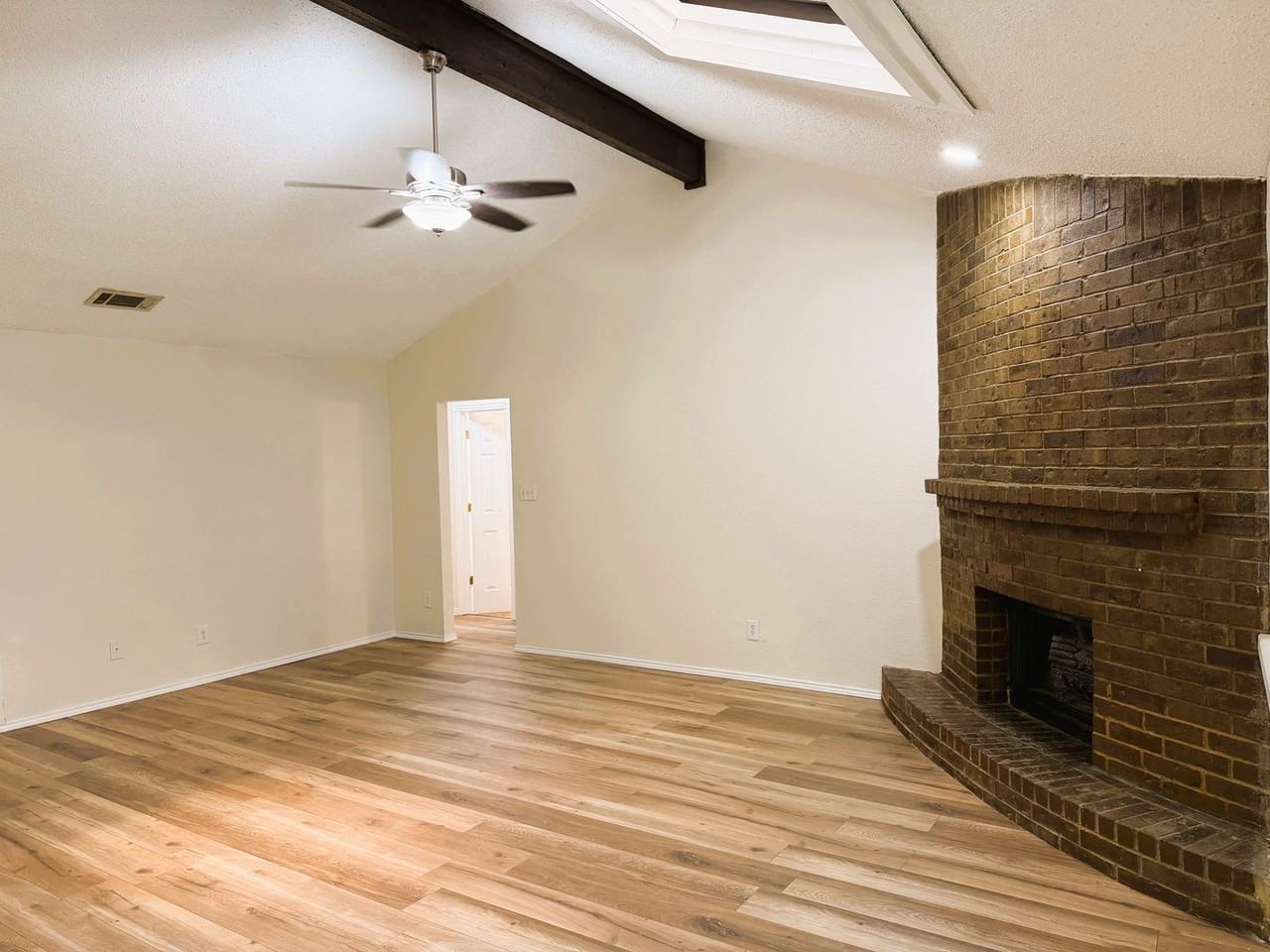 6406 Willow Springs Dr - Photo 5 of 21