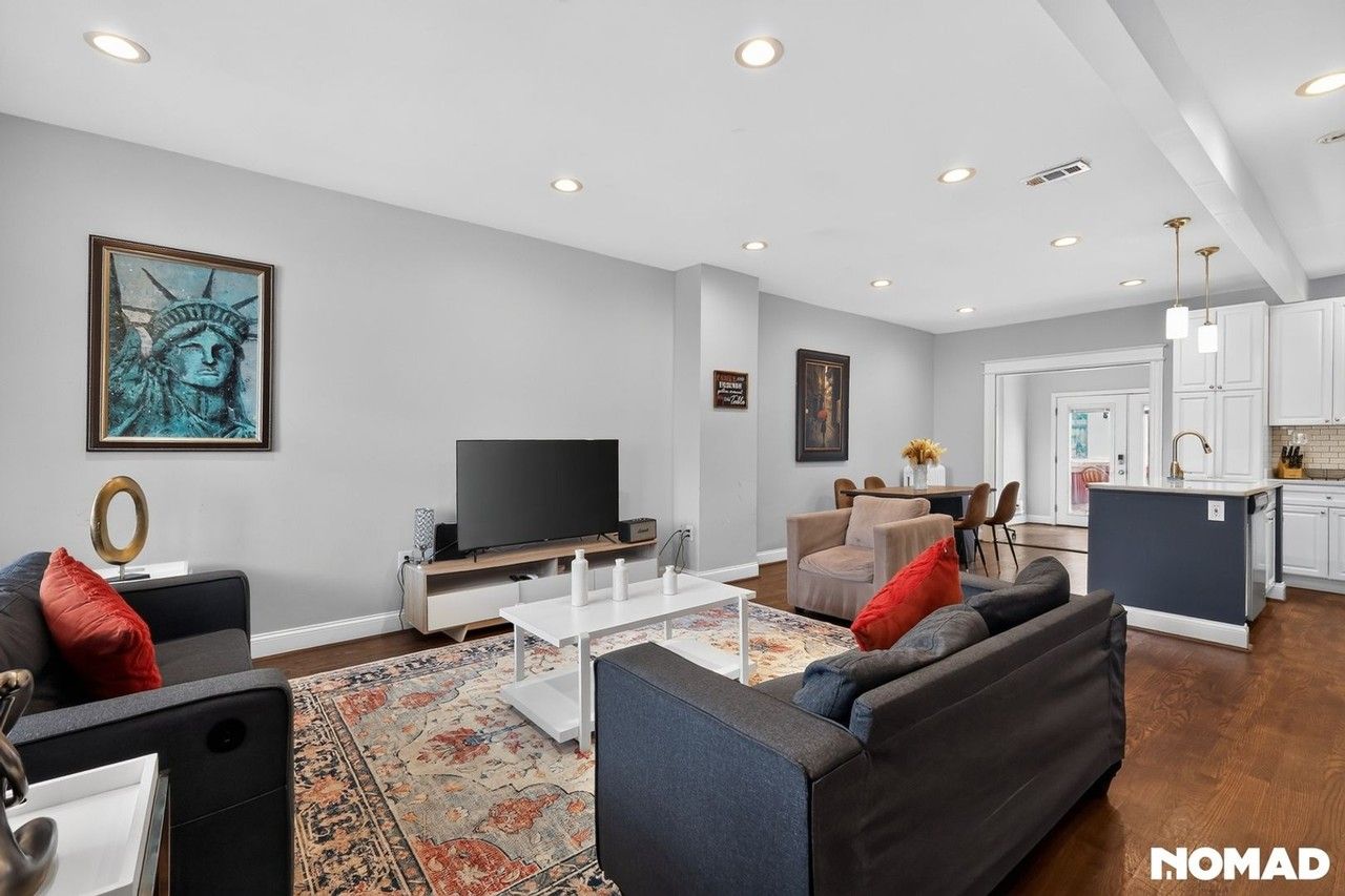 2630 10th St Ne - Photo 4 of 28
