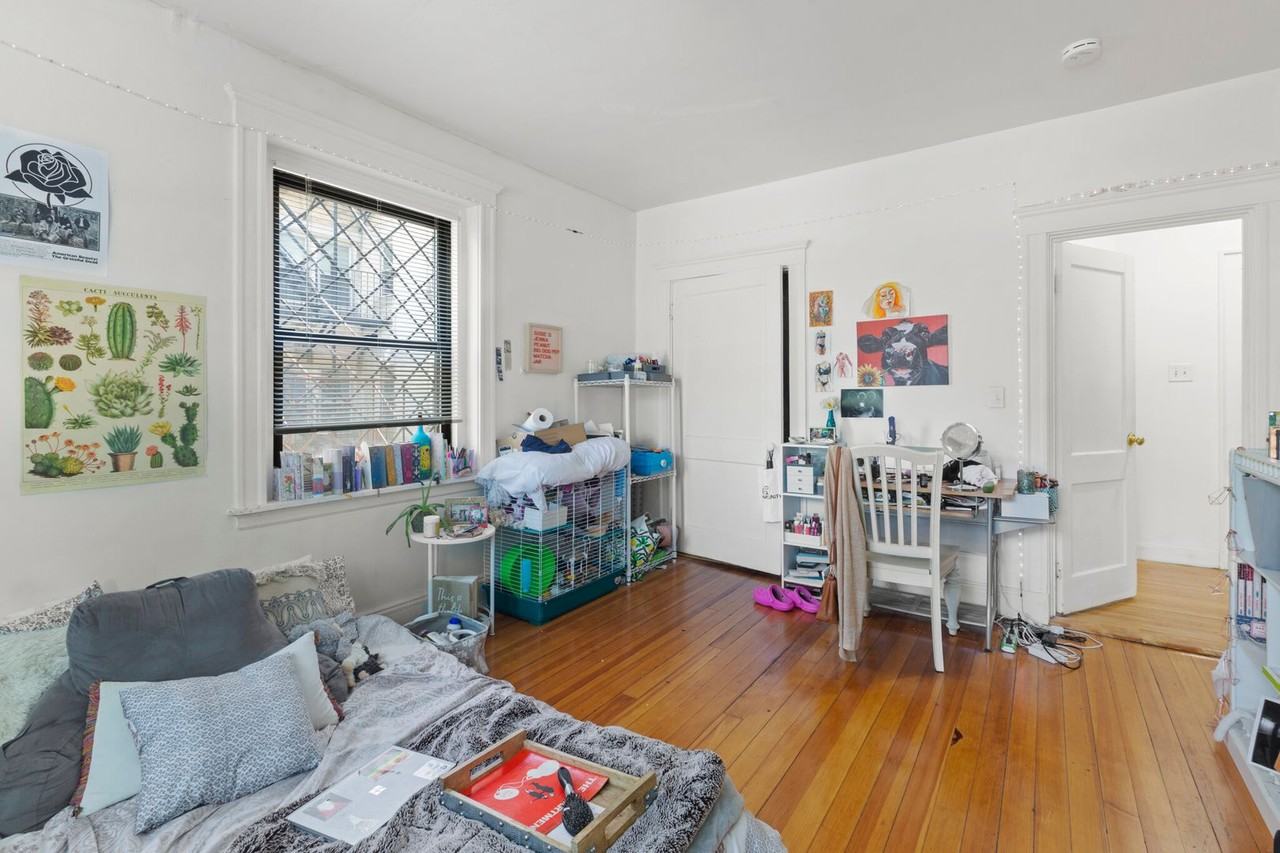 1465 Commonwealth Ave - Photo 7 of 23