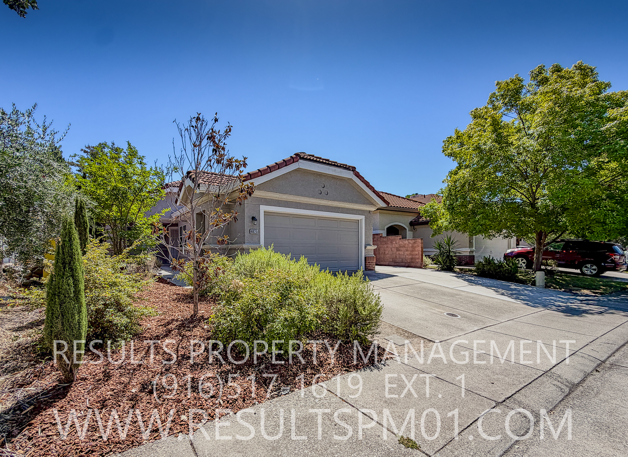 4025 Lowdan Ct - Photo 2 of 29