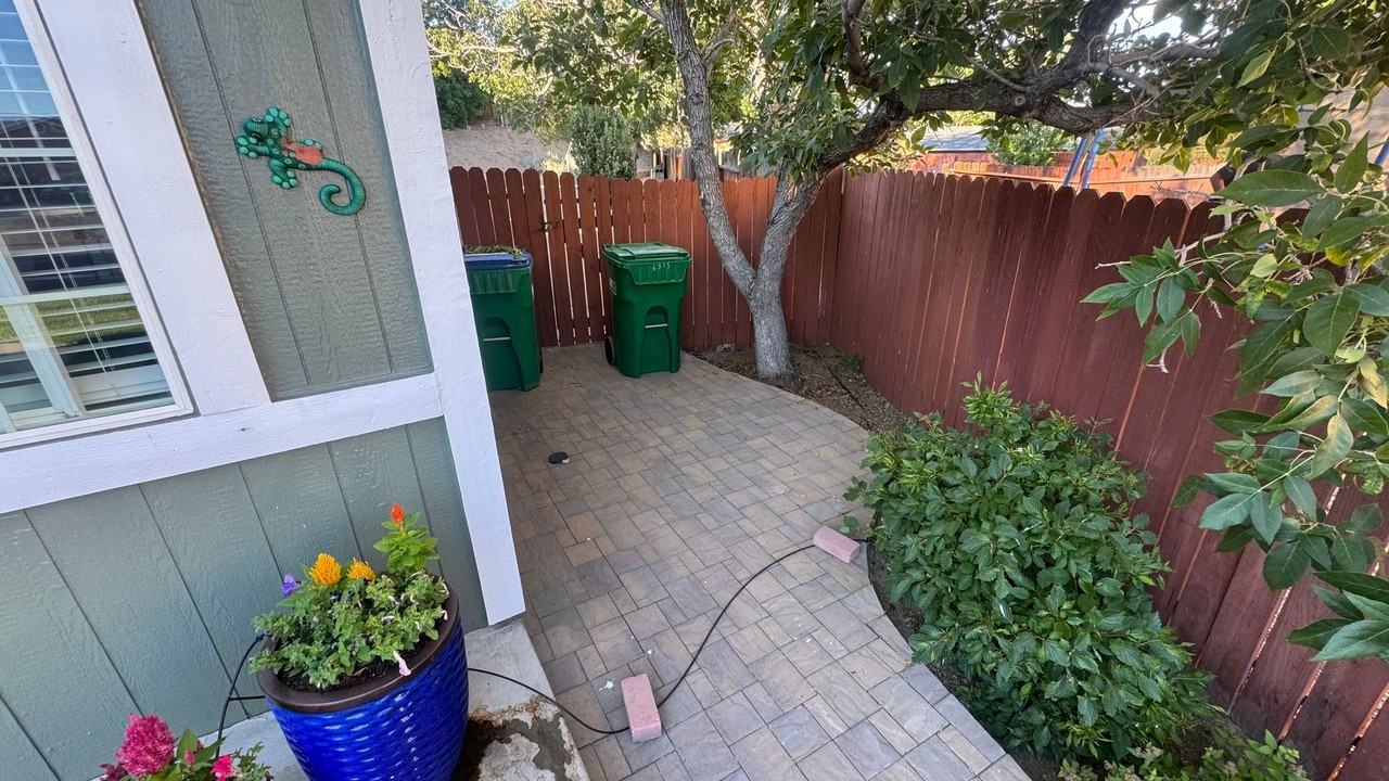 6335 E Crow Ct - Photo 2 of 32