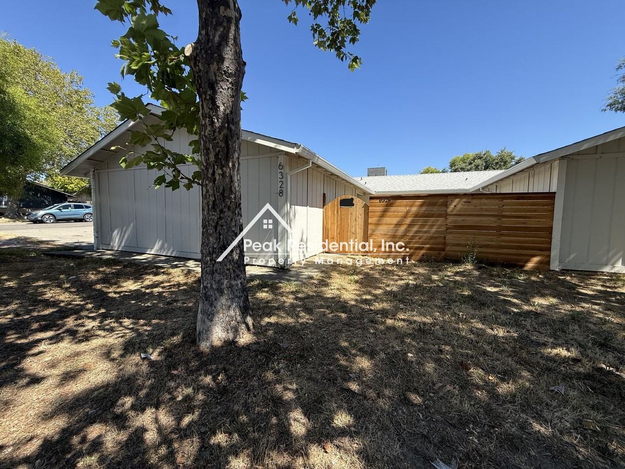 6328 Bonham Cir - Photo 3 of 4