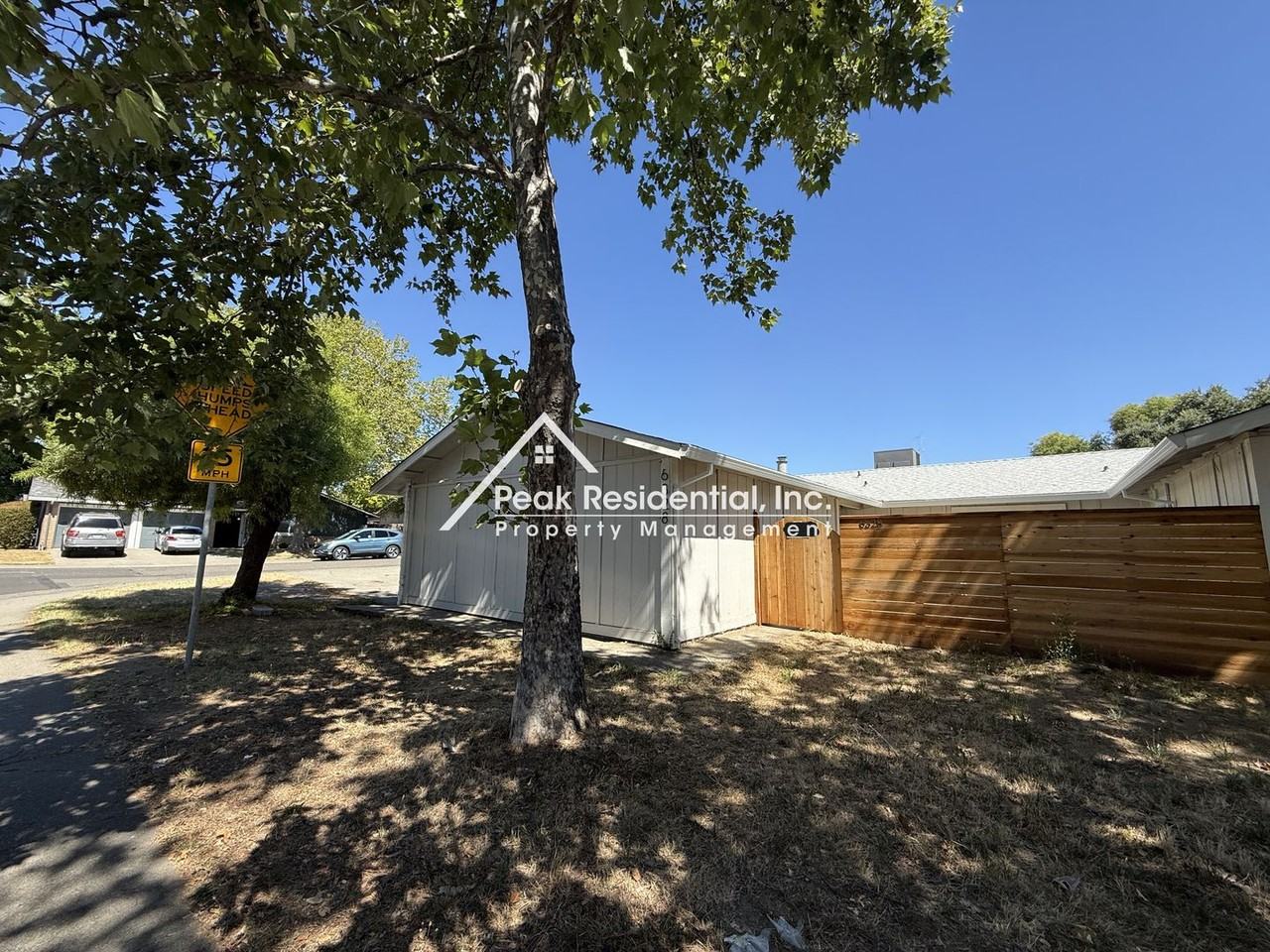 6328 Bonham Cir - Photo 4 of 4