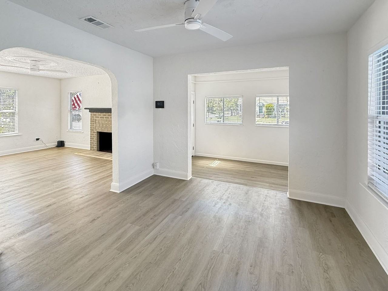 2401 8th Ave N - Photo 4 of 34