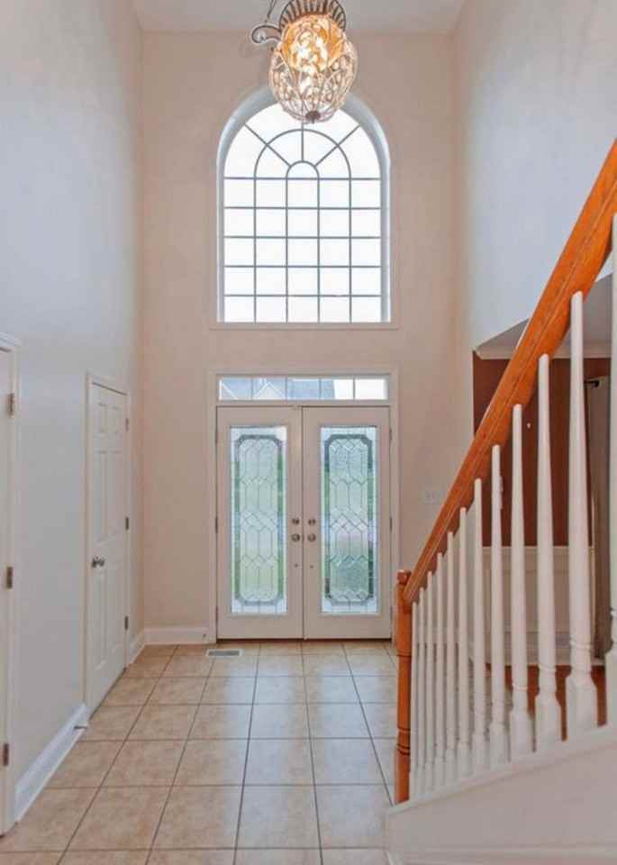 6909 Gates Ln - Photo 2 of 16