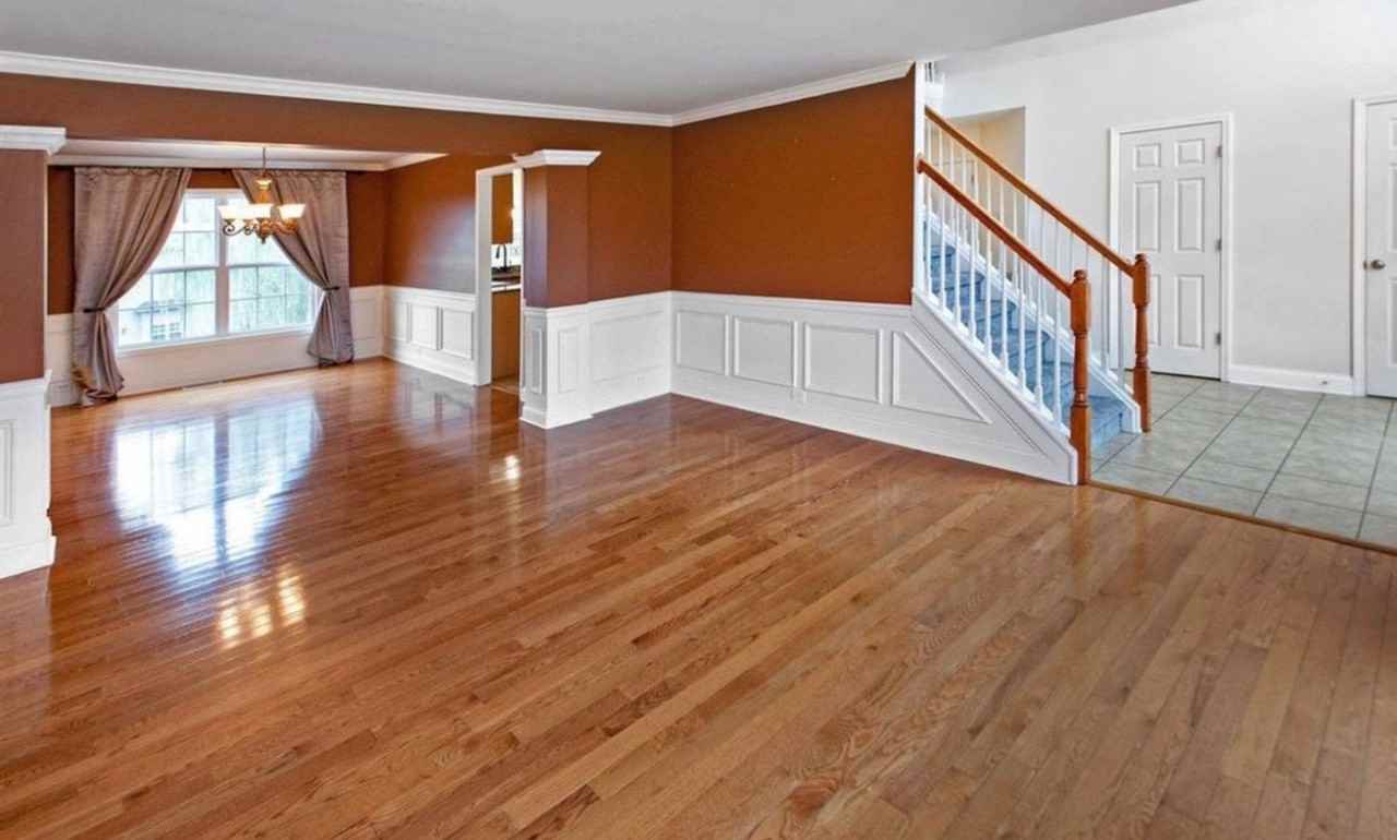 6909 Gates Ln - Photo 4 of 16