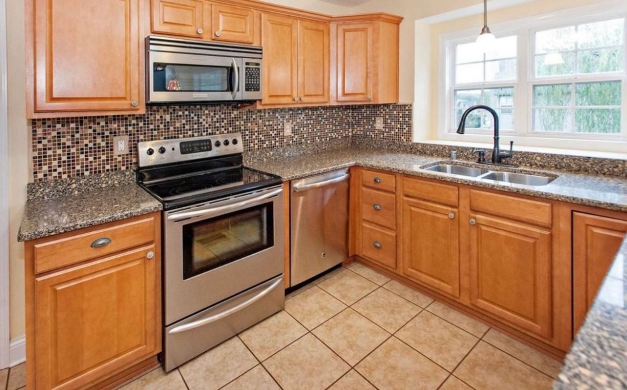 6909 Gates Ln - Photo 6 of 16