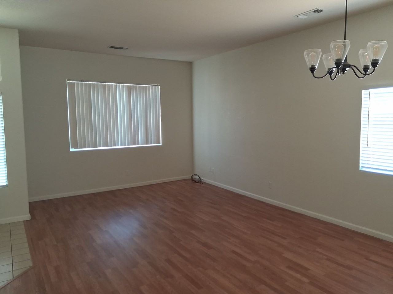 2092 Glory Ct - Photo 3 of 12