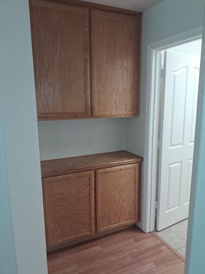 2092 Glory Ct - Photo 4 of 12