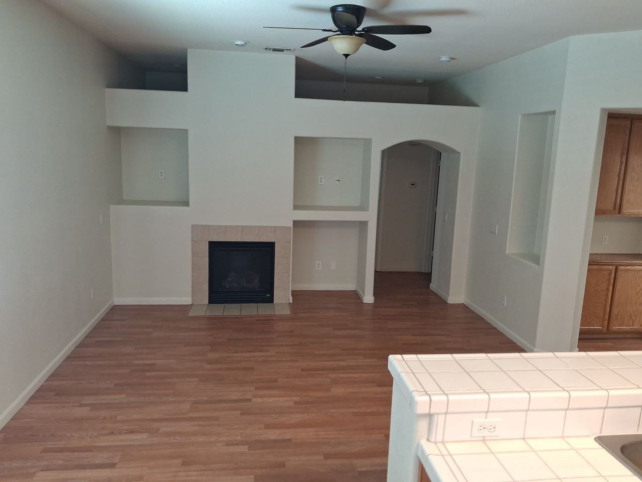 2092 Glory Ct - Photo 5 of 12