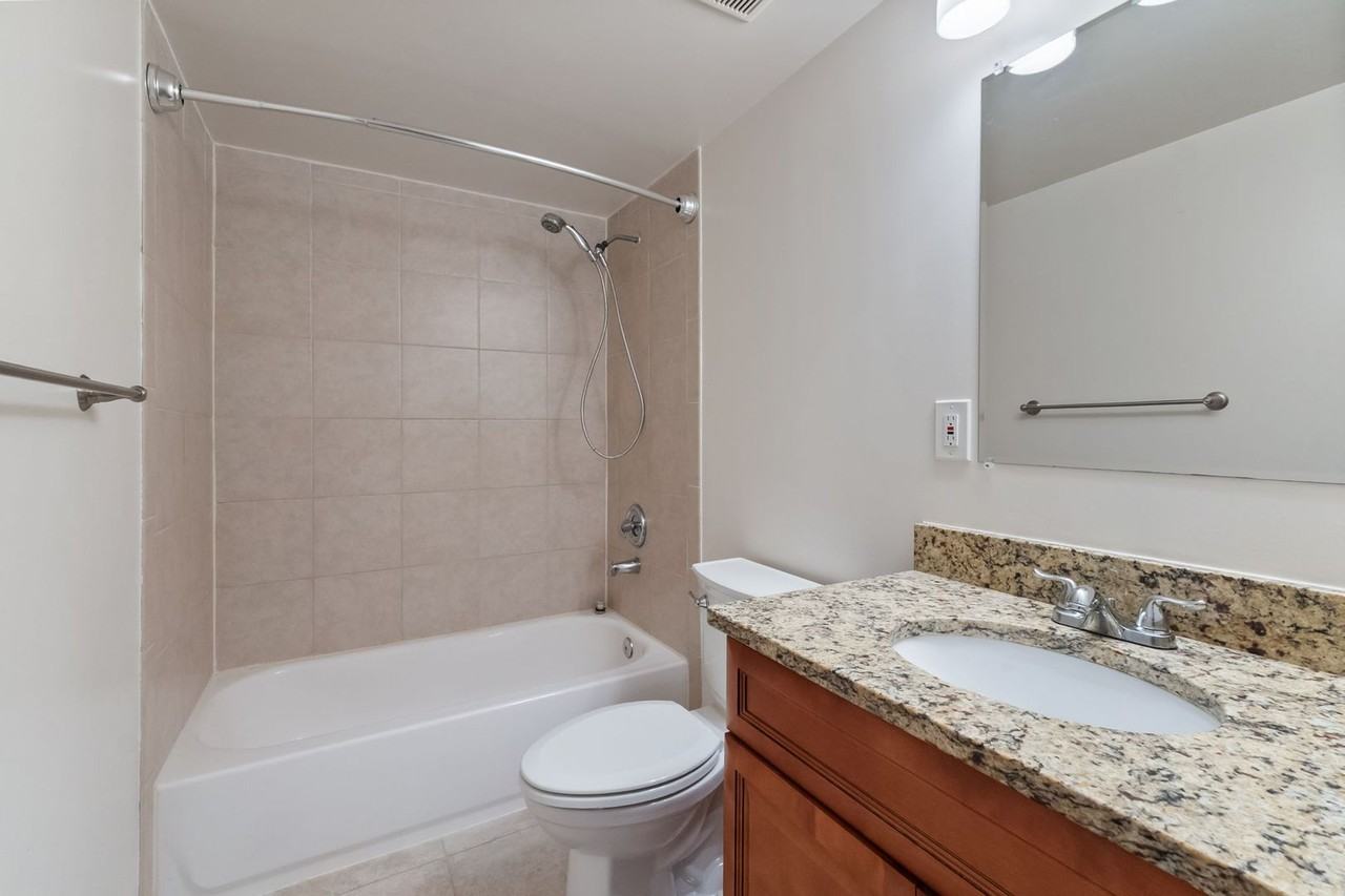 8454 Rippled Creek Ct - Photo 6 of 24