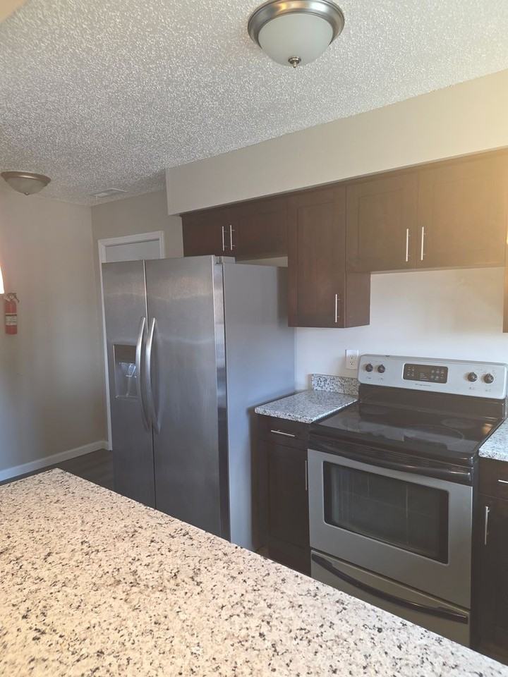 9516 4th Bay St - Photo 3 of 11