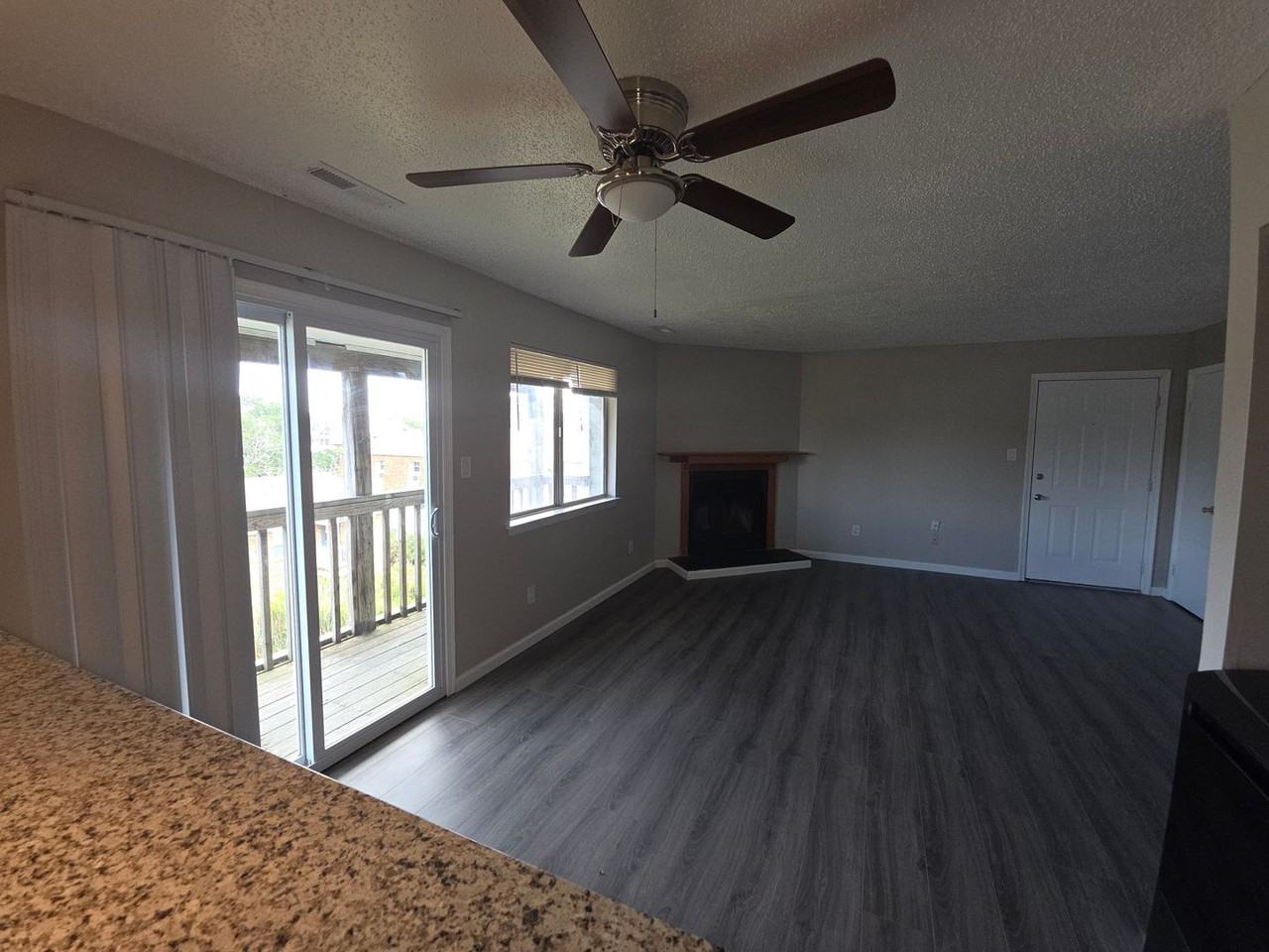 9516 4th Bay St - Photo 6 of 11