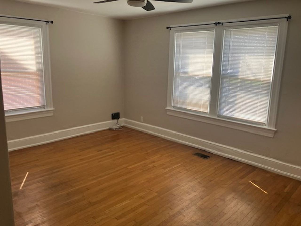 2103 Mount Vernon Ave - Photo 3 of 11