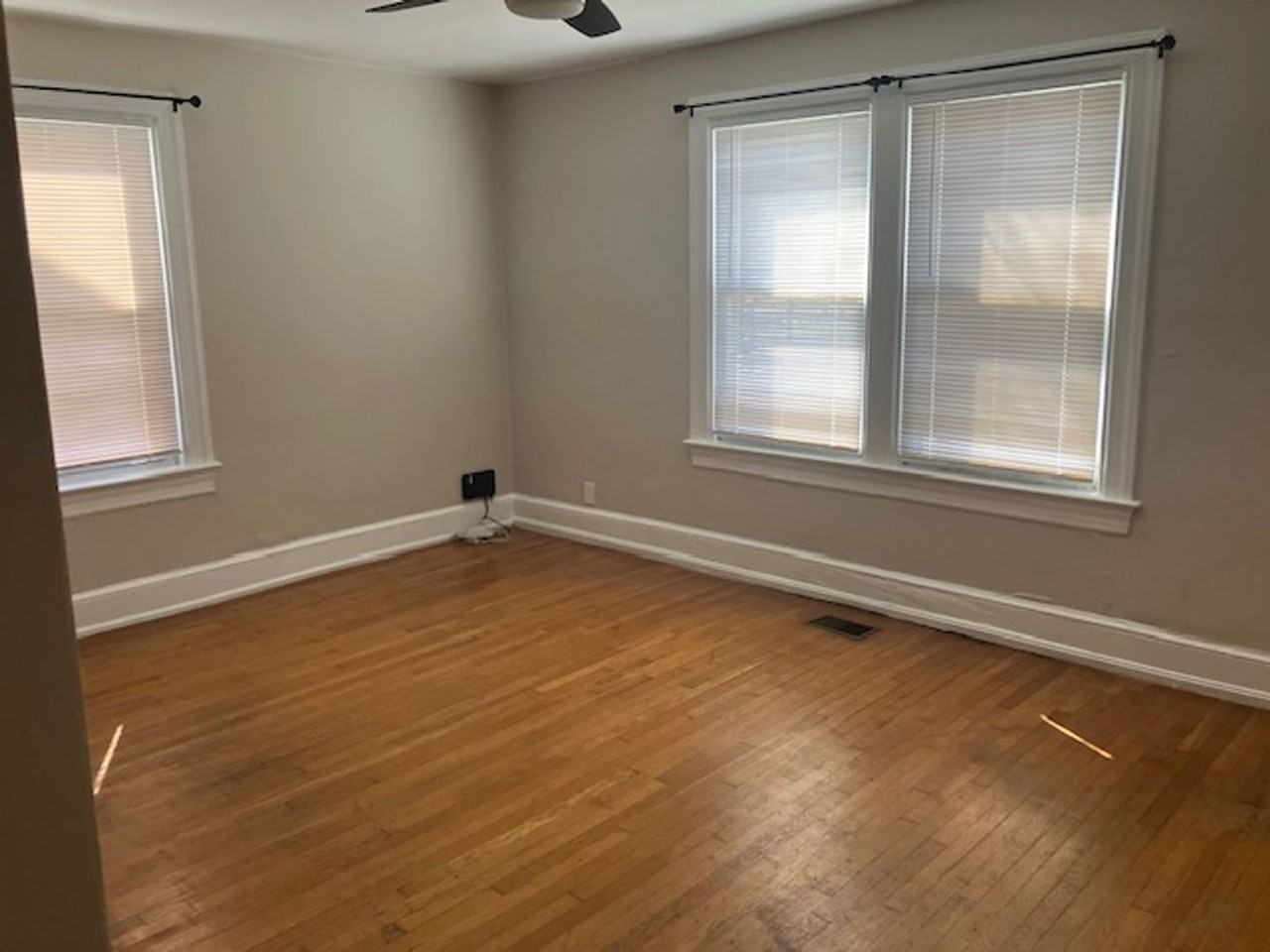2103 Mount Vernon Ave - Photo 5 of 11